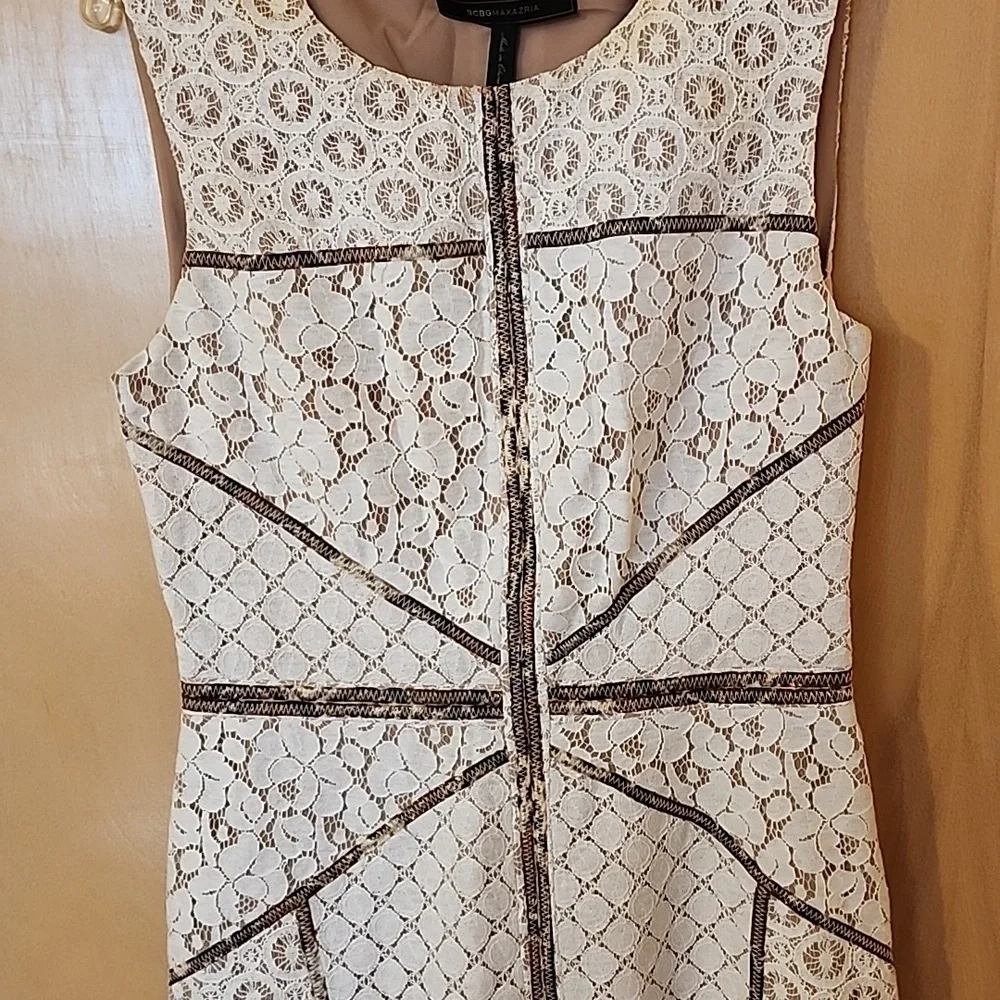 White lace dress with leopard lining bcbg size 2 - Picture 2 of 4
